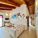 Nura\'S - Casa Le Ginestre